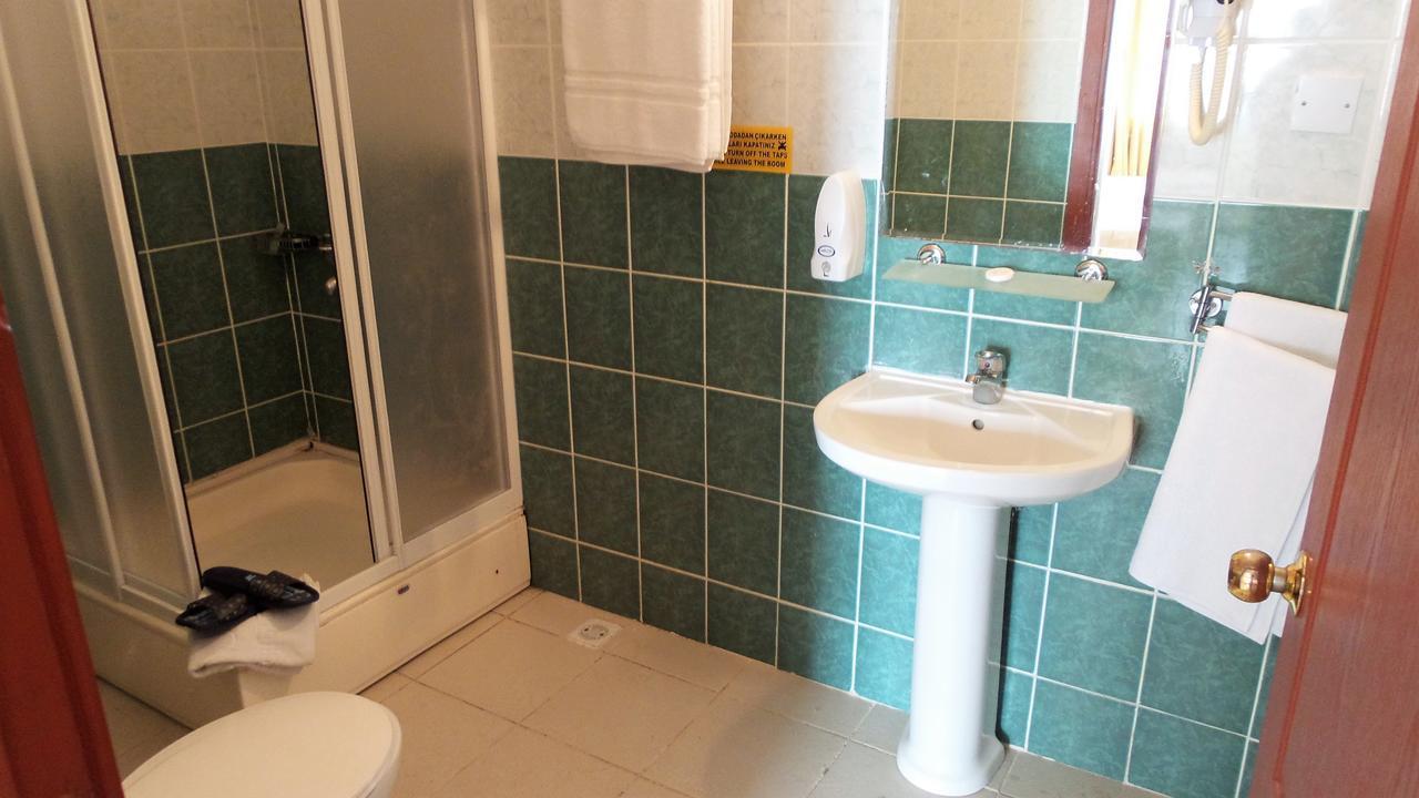 Kasgar Court Hotel Agia Varvara Bagian luar foto